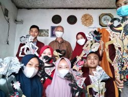 Kisah Pengrajin Wayang di Kudus