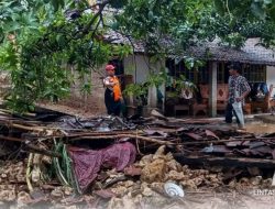 Banjir Bandang Terjang Wonosoco Kudus, Satu Rumah Jebol