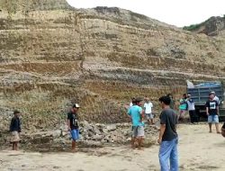 Warga Turus Gruduk Galian C Tanjungrejo, Ini Sebabnya