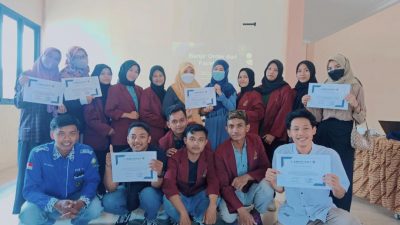 Mahasiswa PPL Pengembangan Masyarakat Islam, IAIN Kudus Melakukan Pelatihan Digital Marketing
