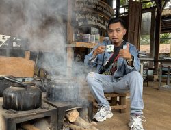 Tempo Dulu Serasa di Rumah Simbah, Hangatnya Resto Keluarga di Kudus Waroeng Berkah Pelangi Muria