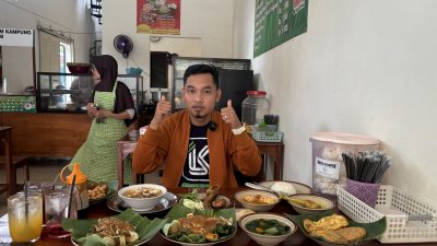 Warung Bunda Rita Singocandi Kudus, Warung Makan Murah Enak dan Bersih Favorit Warga