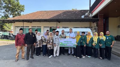 Permudah Akses Medis, RSU Kumala Siwi Serahkan Bantuan Mobil Siaga untuk Warga Desa Mijen