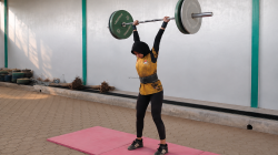 Empat Lifter Putri Kudus Siap Unjuk Kekuatan di Porprov Jateng, Latihan Tiga Kali Sepekan Demi Medali