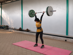 Empat Lifter Putri Kudus Siap Unjuk Kekuatan di Porprov Jateng, Latihan Tiga Kali Sepekan Demi Medali